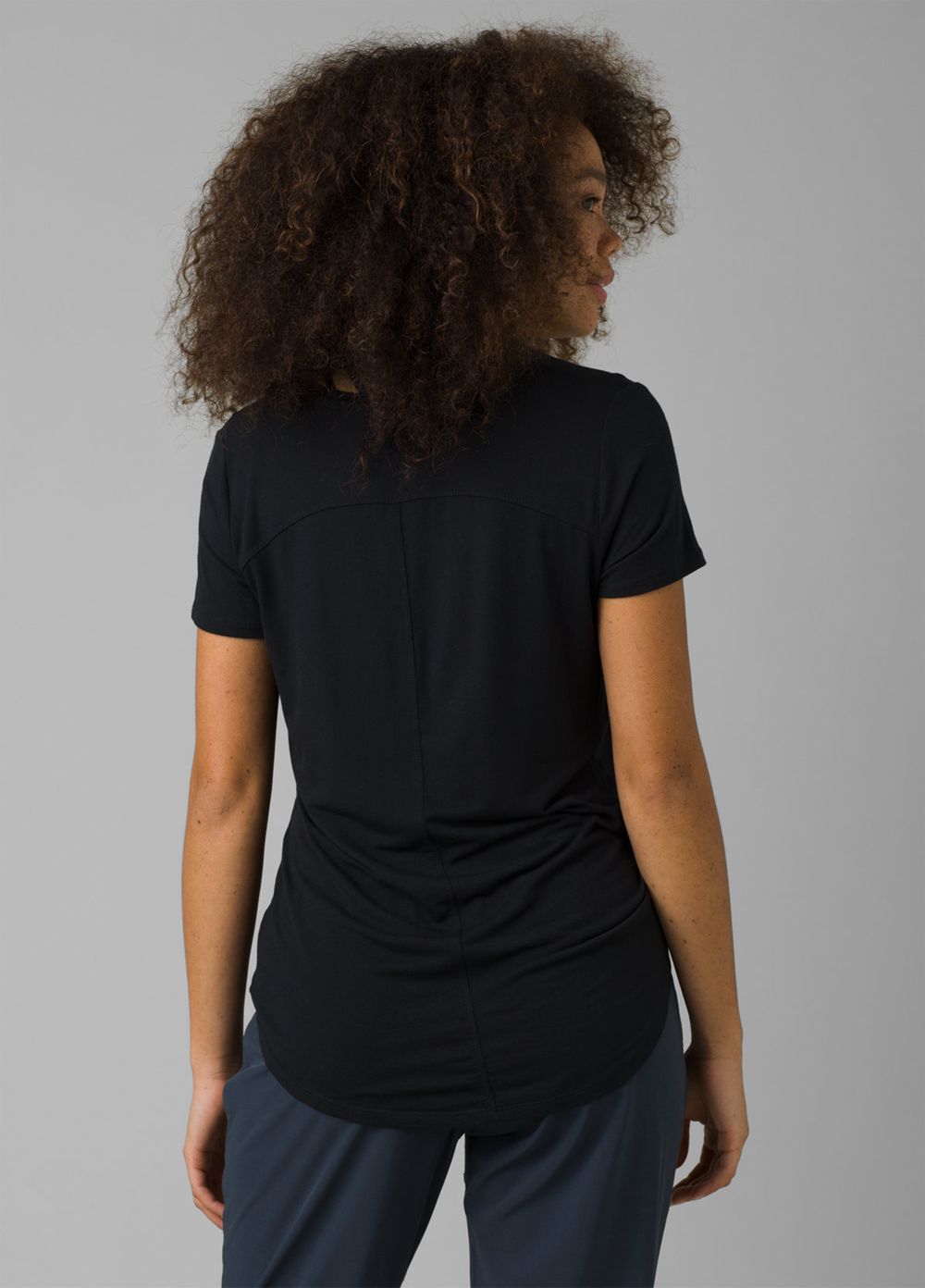 Black Women's PrAna Foundation Short Sleeve V-neck T-Shirts | EQDIMO329