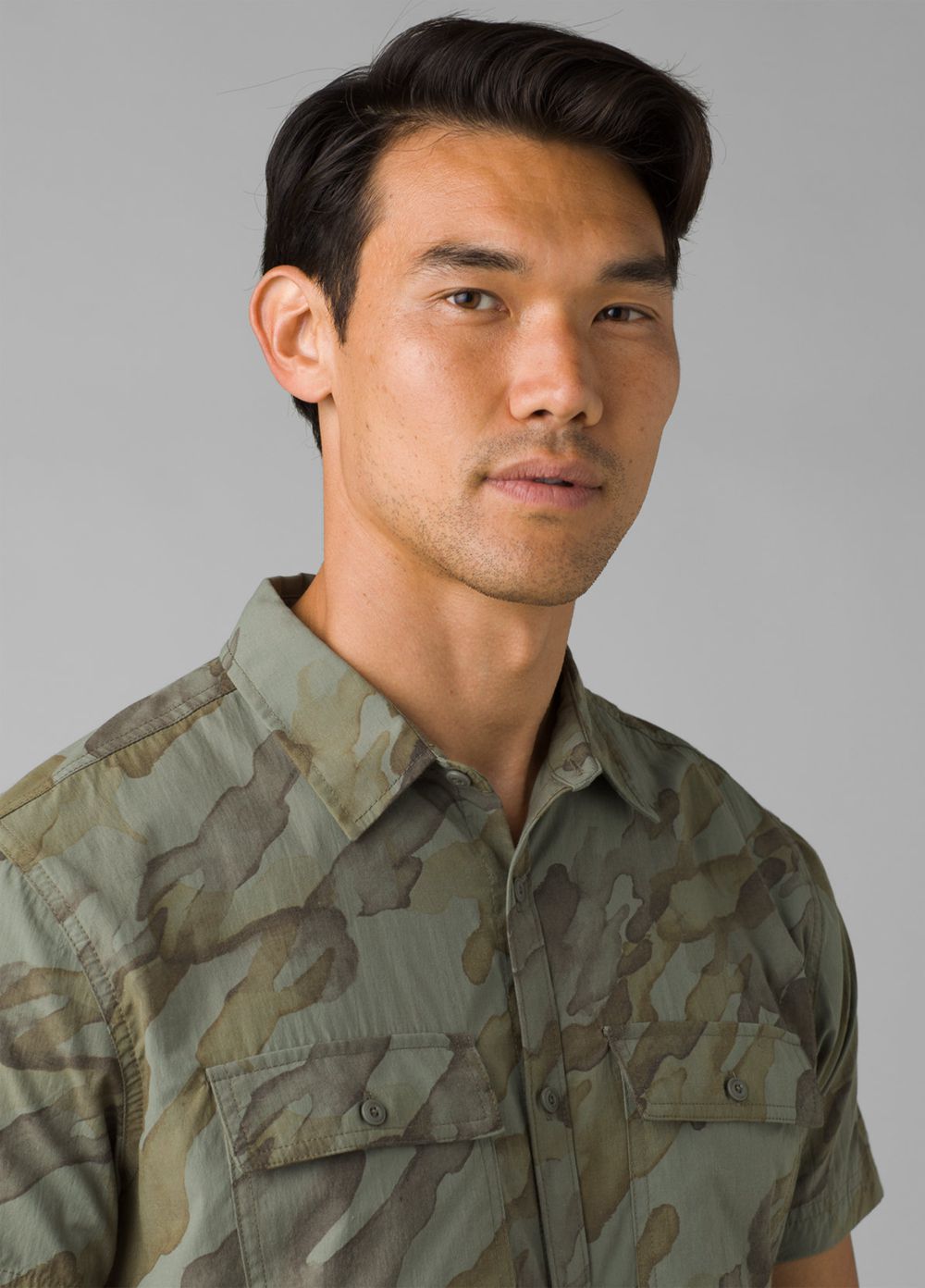 Camouflage Men's PrAna Sutherlin Shirts | ZLPOFS481